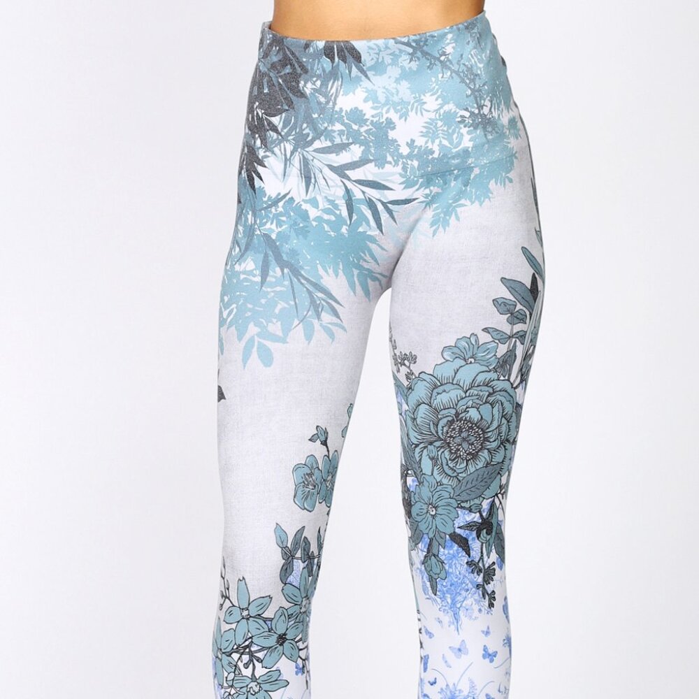 New M. Rena Floral Print Tummy Control Leggings. One Size